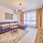 Premium Center In Grand Karavel Apartment